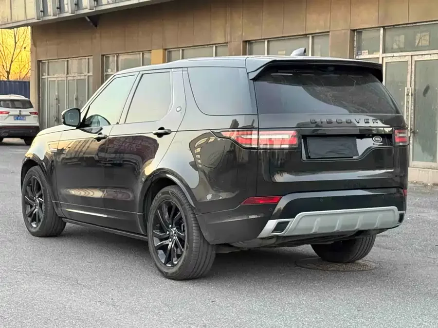 Land Rover finds
