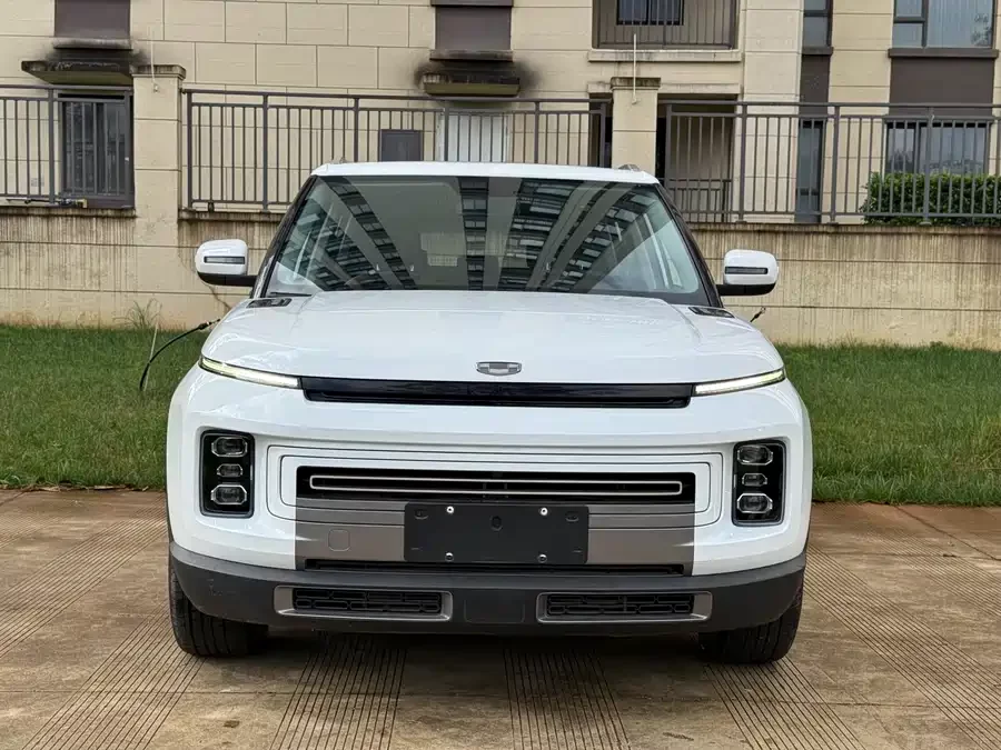 Geely ICON