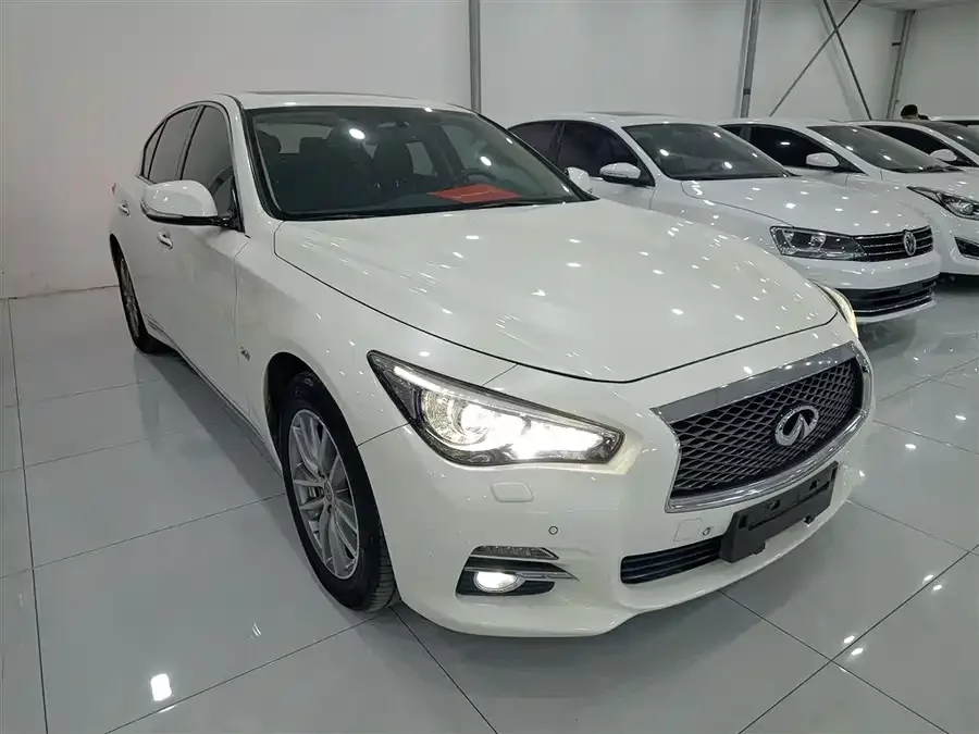 Infiniti Q50L