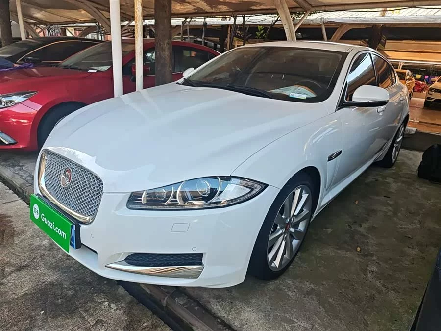 Jaguar XF