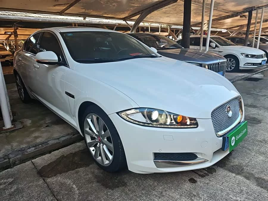 Jaguar XF
