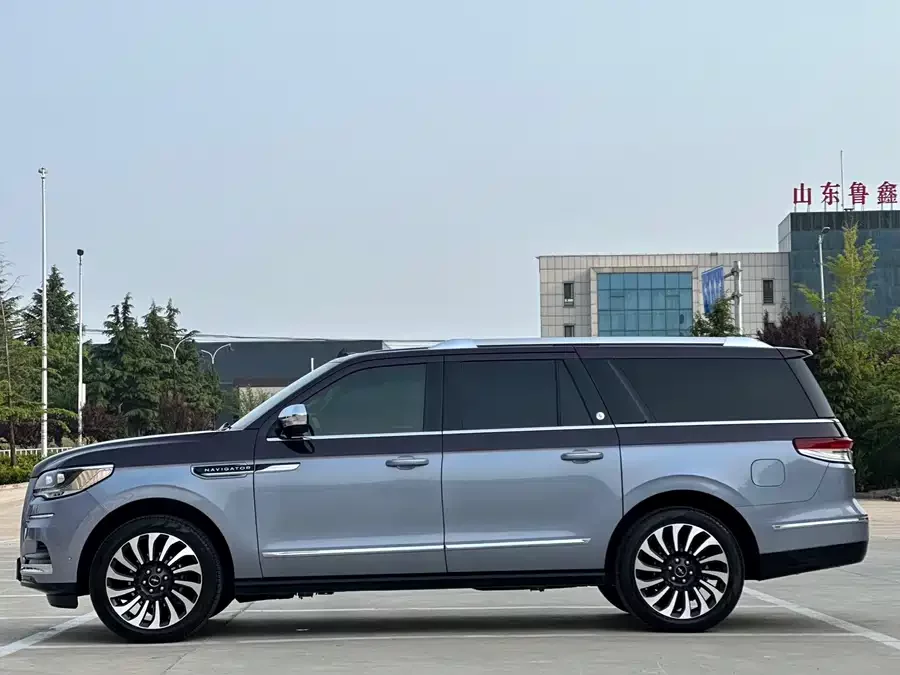 Lincoln Navigator One