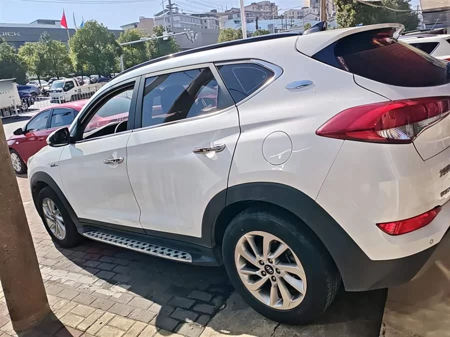 Hyundai Tucson
