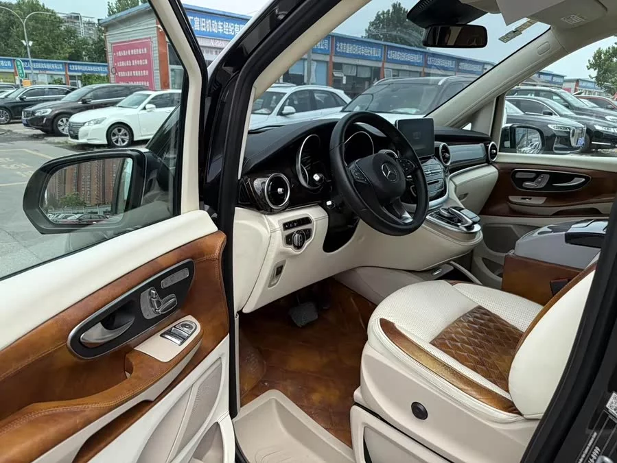 Mercedes Benz Class V