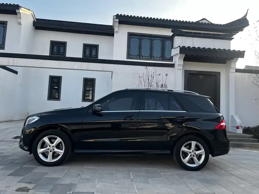 Mercedes Benz M-Class
