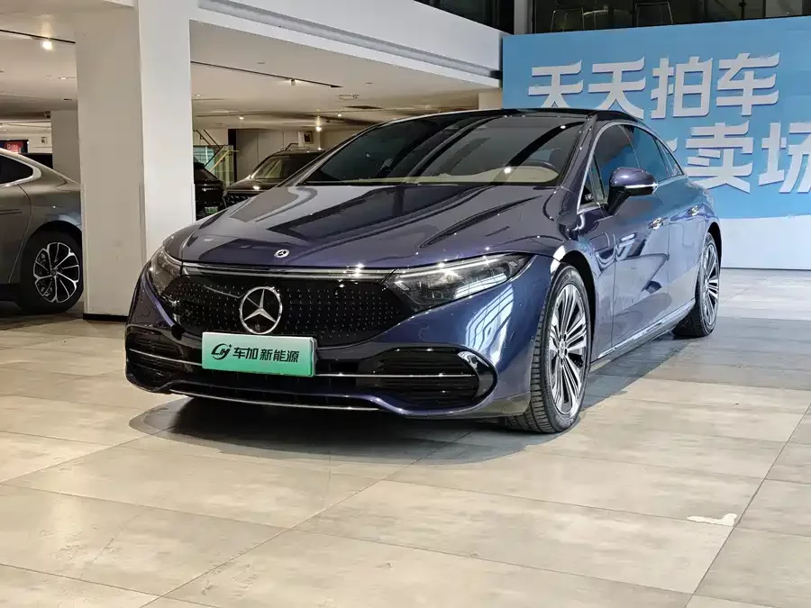 Mercedes Benz EQS