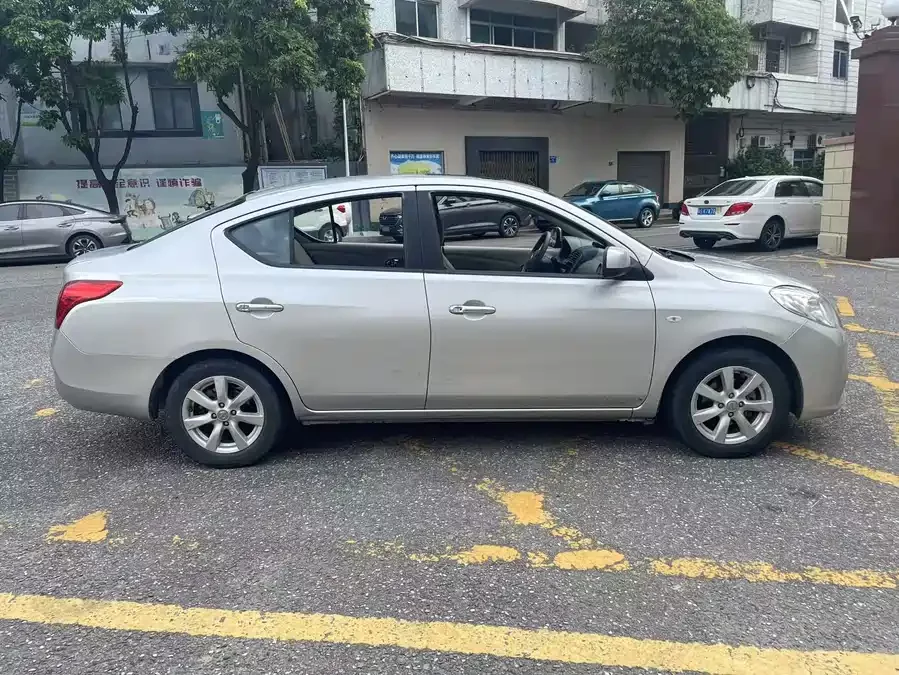 Nissan Sunny