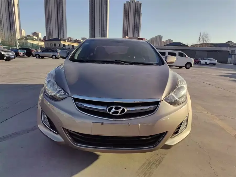Hyundai Elantra