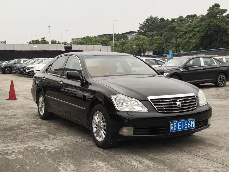 Toyota crown