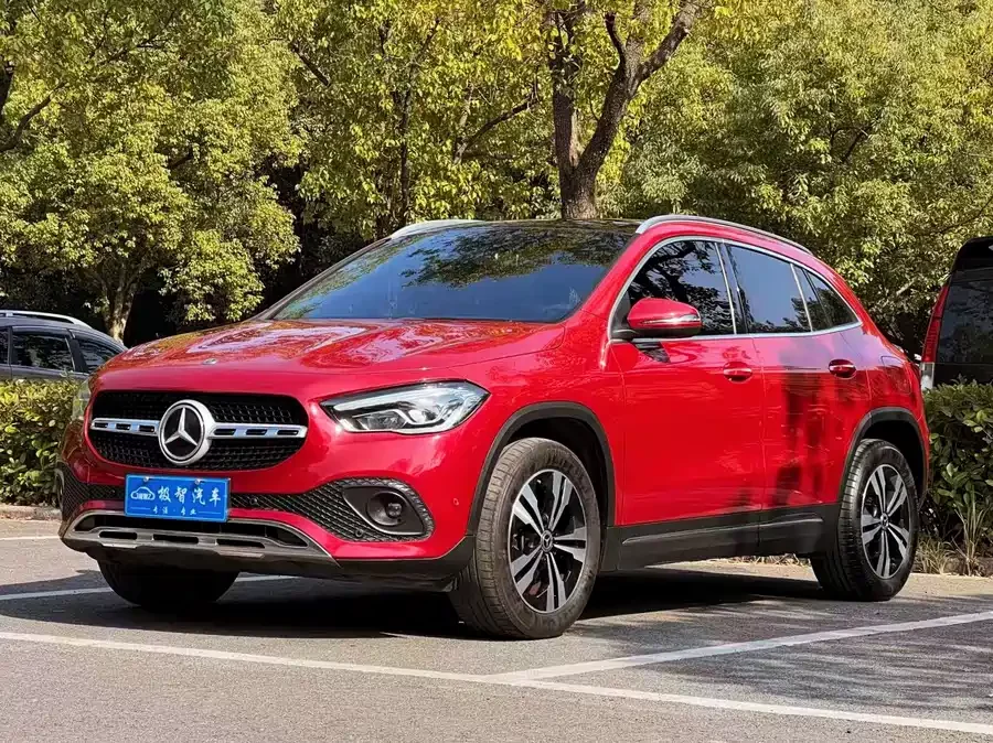Mercedes Benz GLA