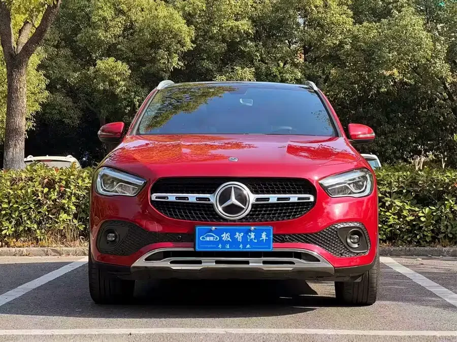 Mercedes Benz GLA