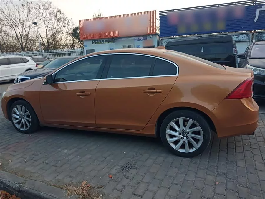 Volvo S60