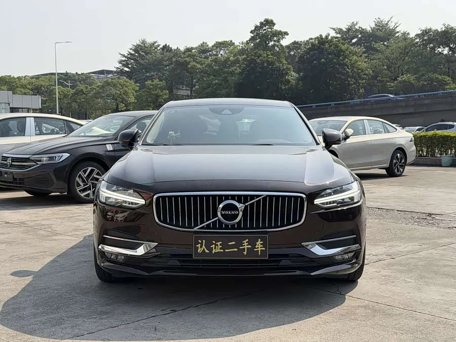 Volvo S90