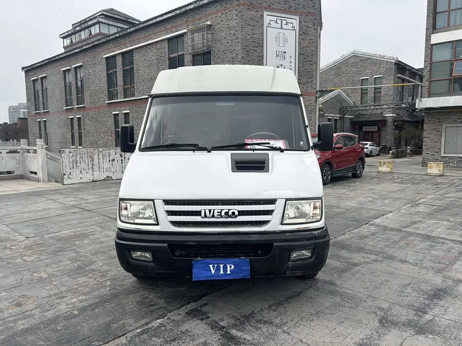 Iveco proud