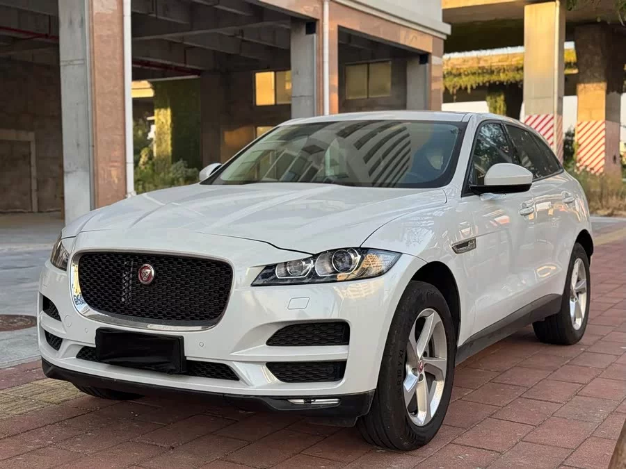 Jaguar F-PACE