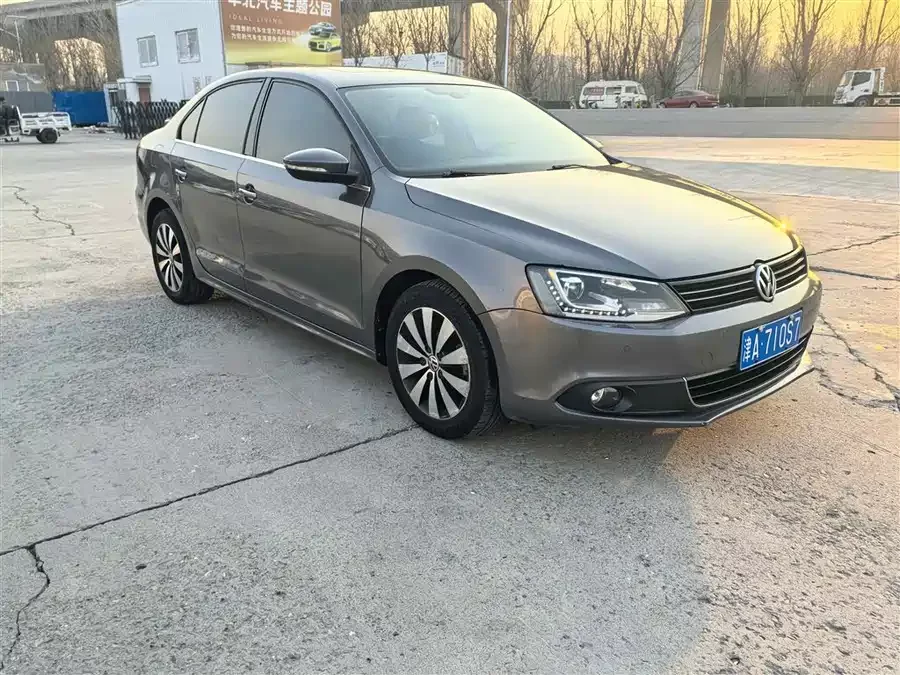 Volkswagen Sagitar