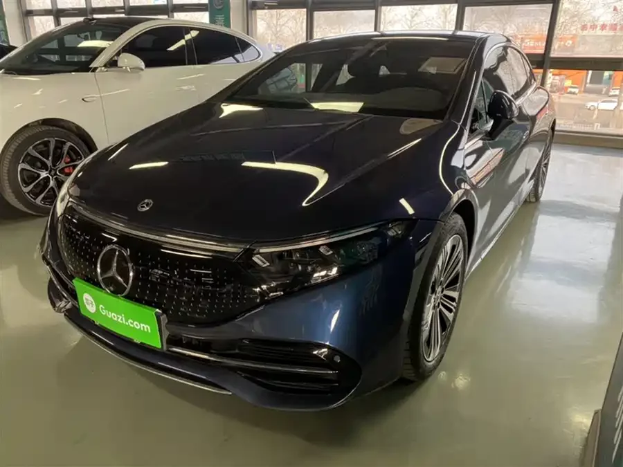 Mercedes Benz EQS