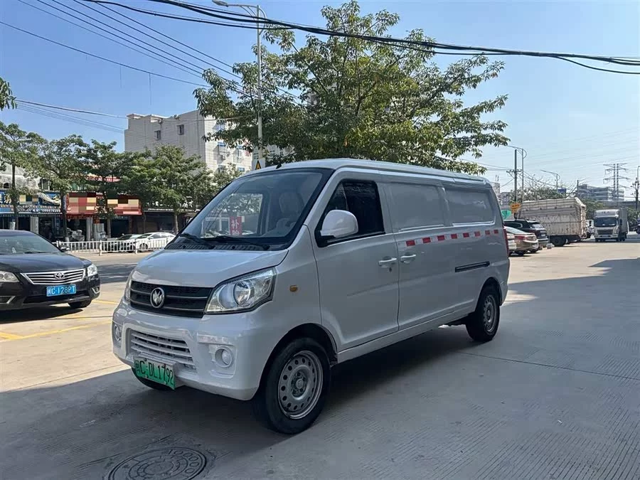 New Longma Car Qi Teng M70EV