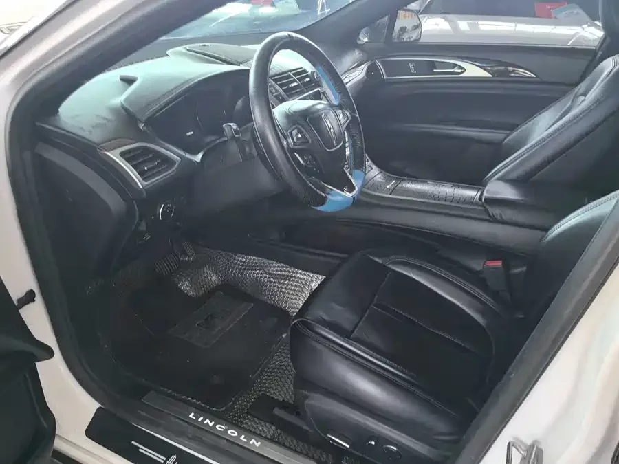 Lincoln MKZ