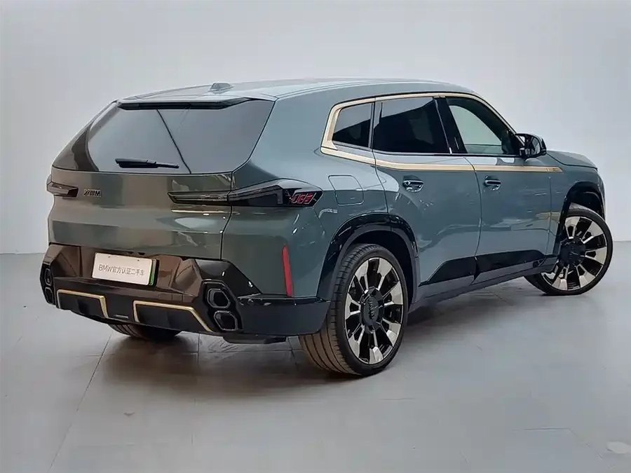 BMW XM