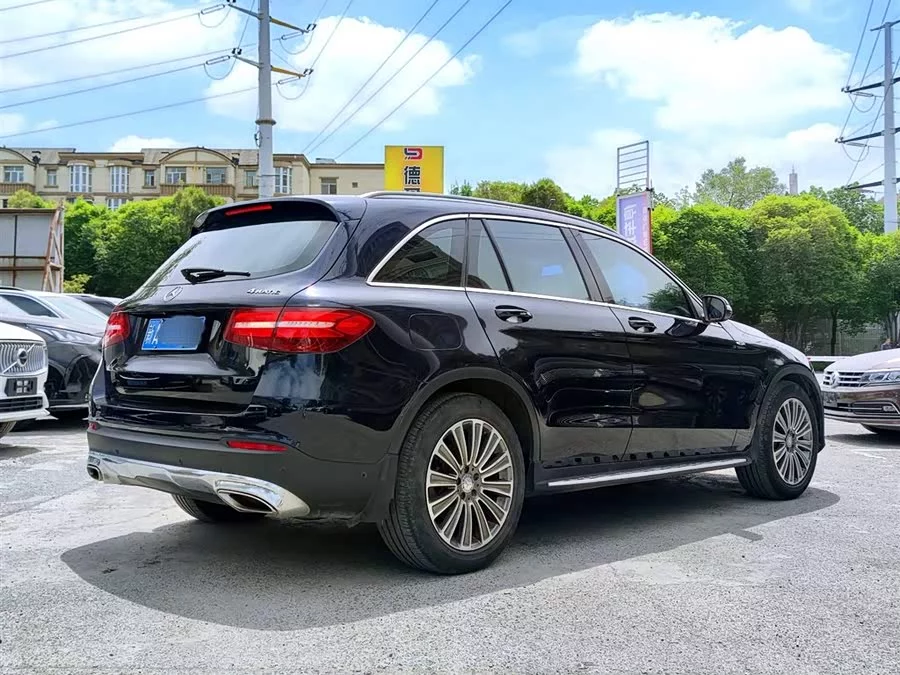 Mercedes Benz GLC