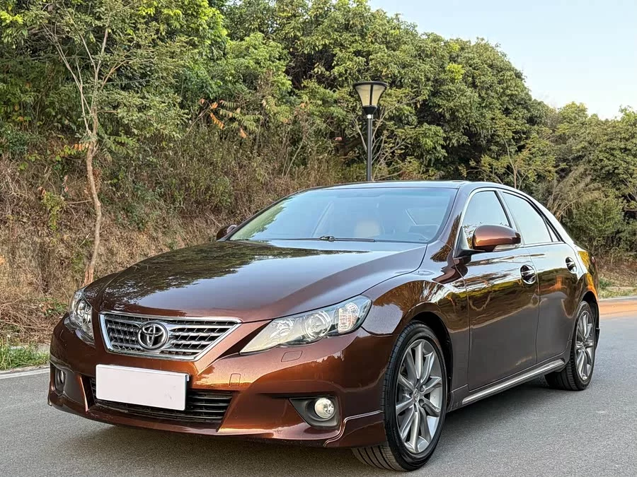 Toyota Reiz
