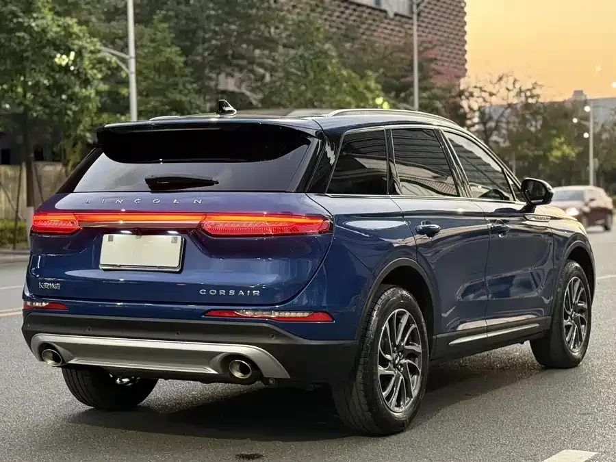Lincoln Adventurer