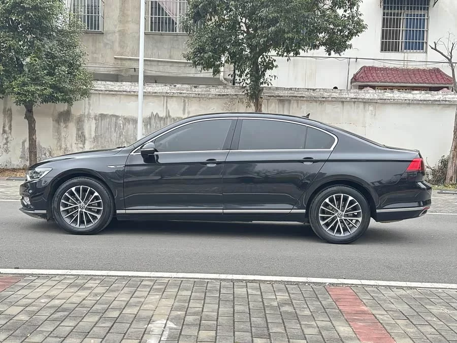 Volkswagen Magotan