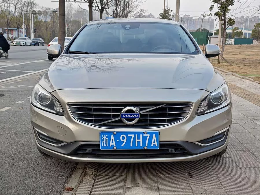 Volvo S60