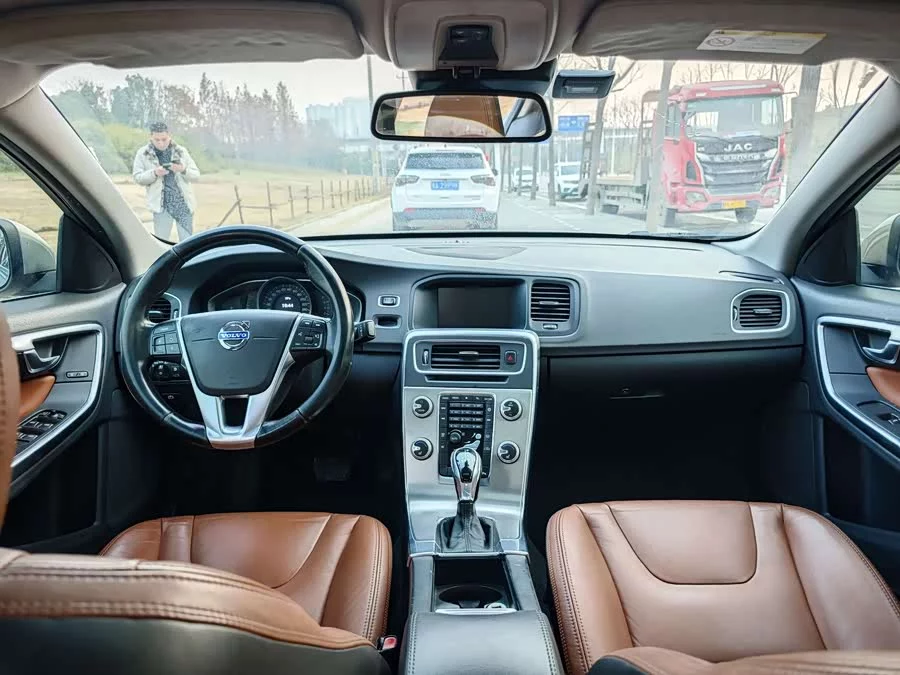 Volvo S60