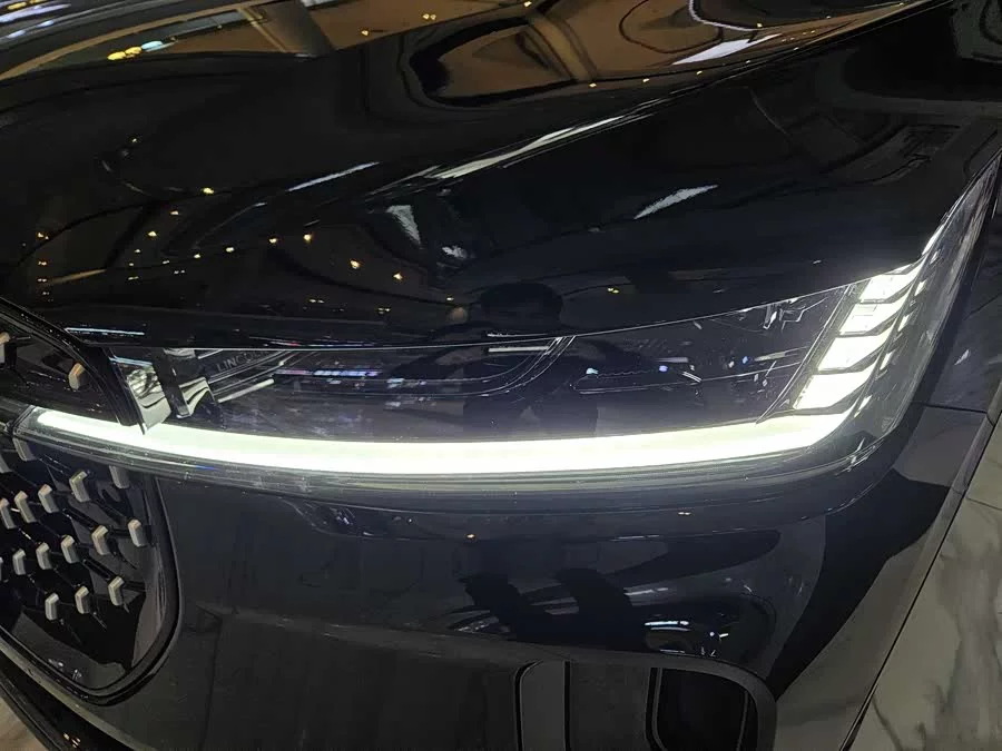 Lincoln Navigator