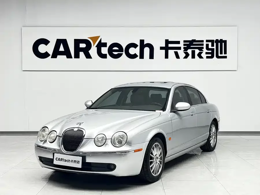 Jaguar S-TYPE