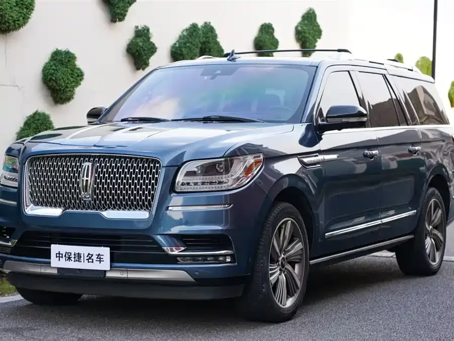 Lincoln Navigator