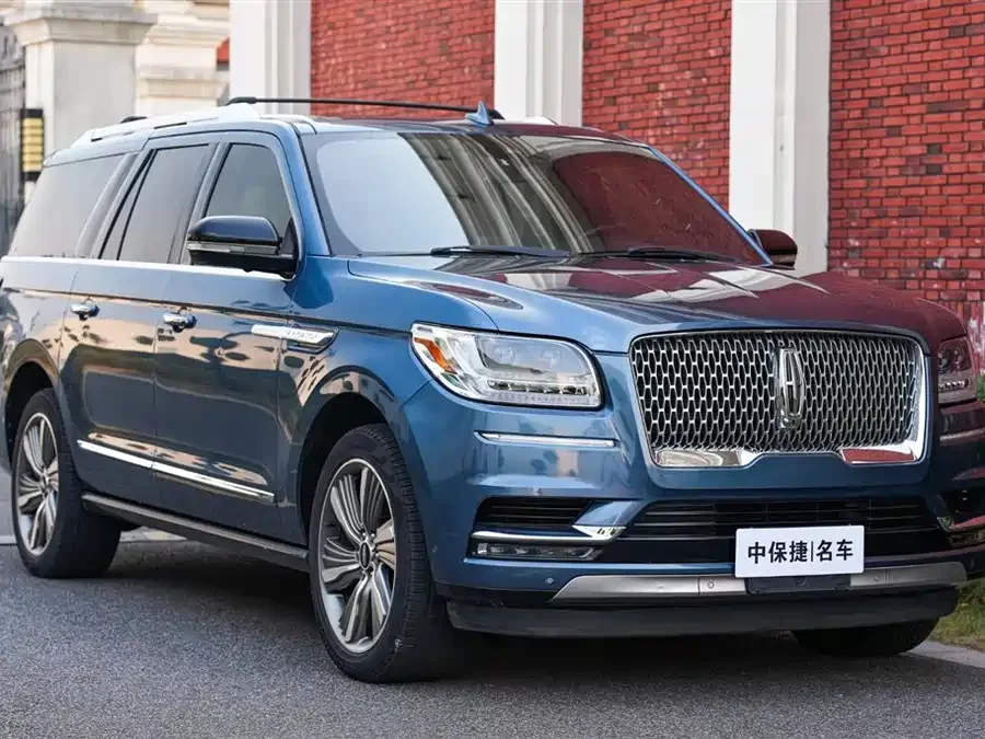 Lincoln Navigator