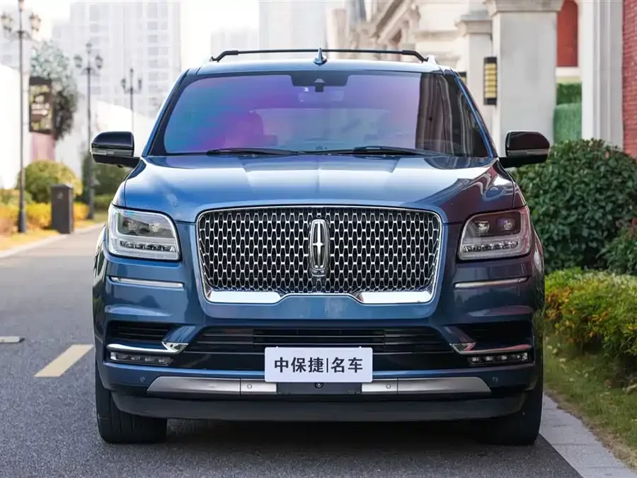 Lincoln Navigator