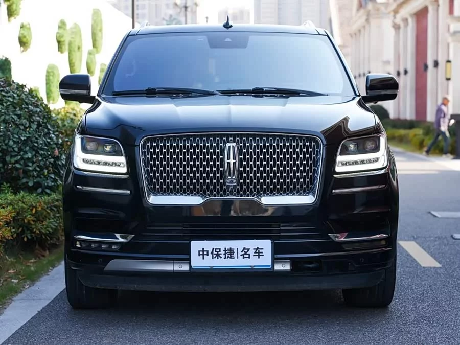 Lincoln Navigator