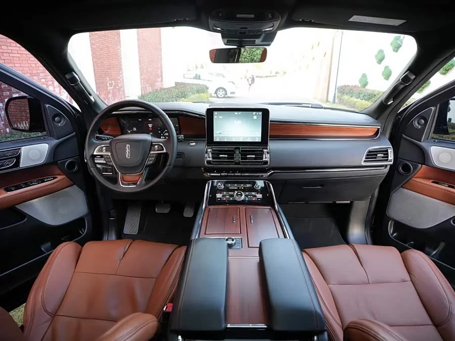 Lincoln Navigator