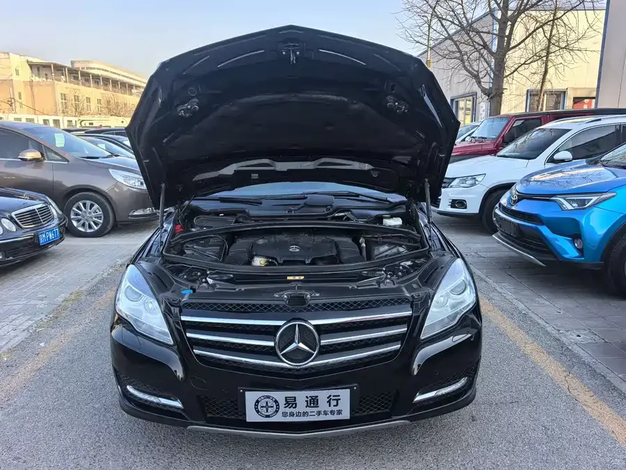 Mercedes Benz R-rated
