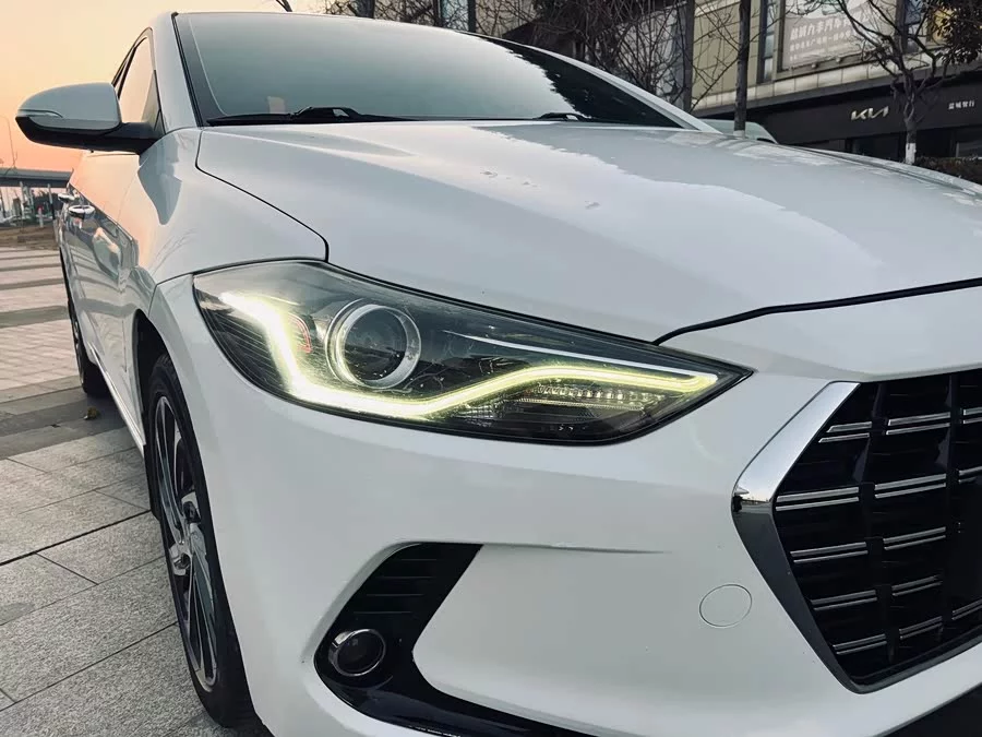 Hyundai elantra