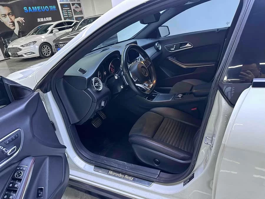 Mercedes-Benz CLA