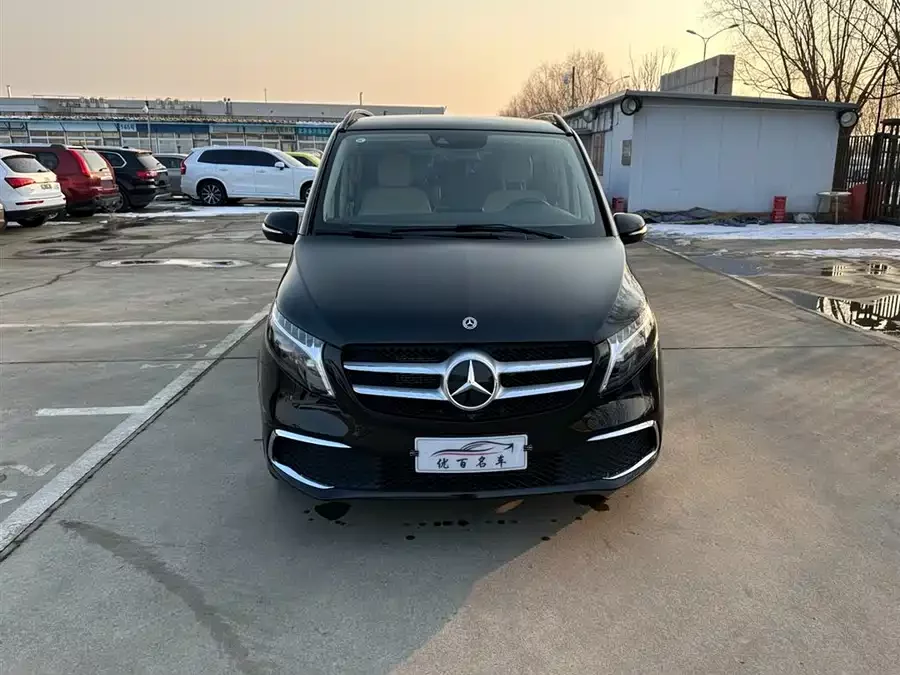 Mercedes Benz Class V