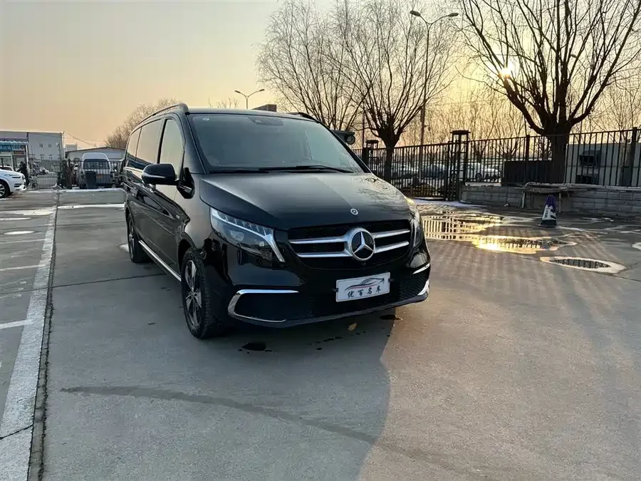 Mercedes Benz Class V