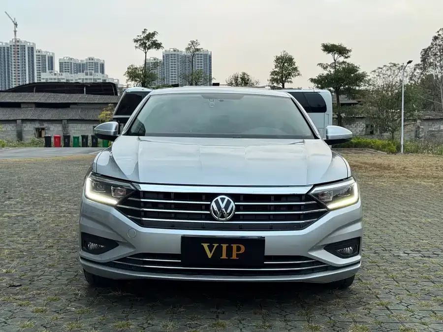 Volkswagen Sagitar