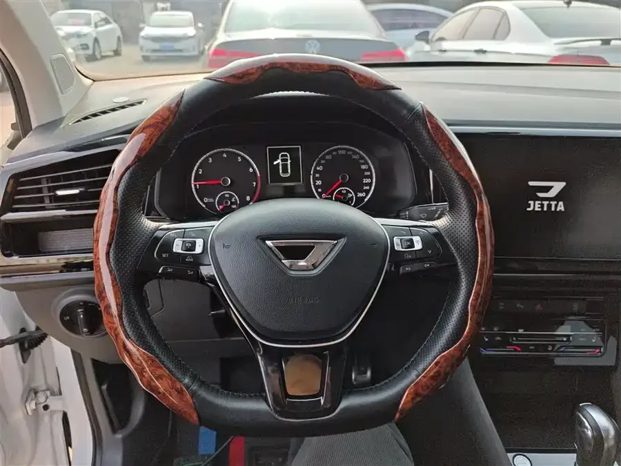 Jetta VS7