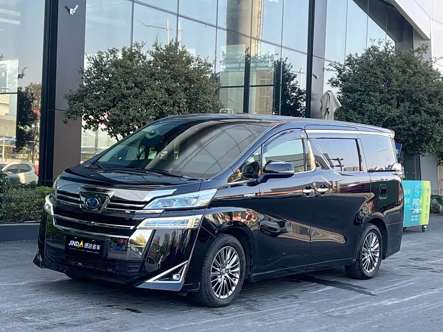 Toyota Crown Vellfire