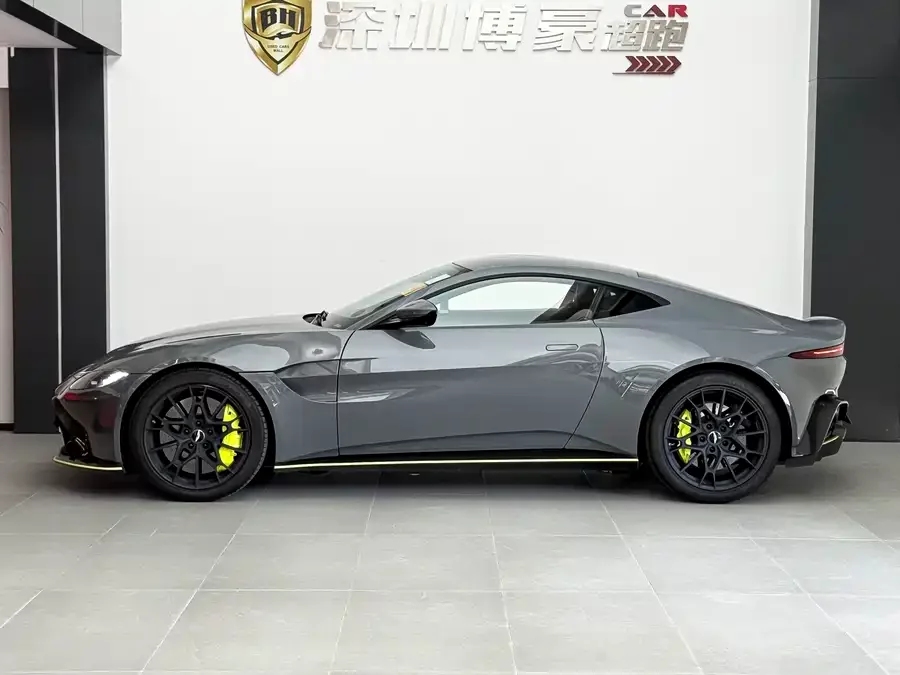 Aston Martin V8 Vantage