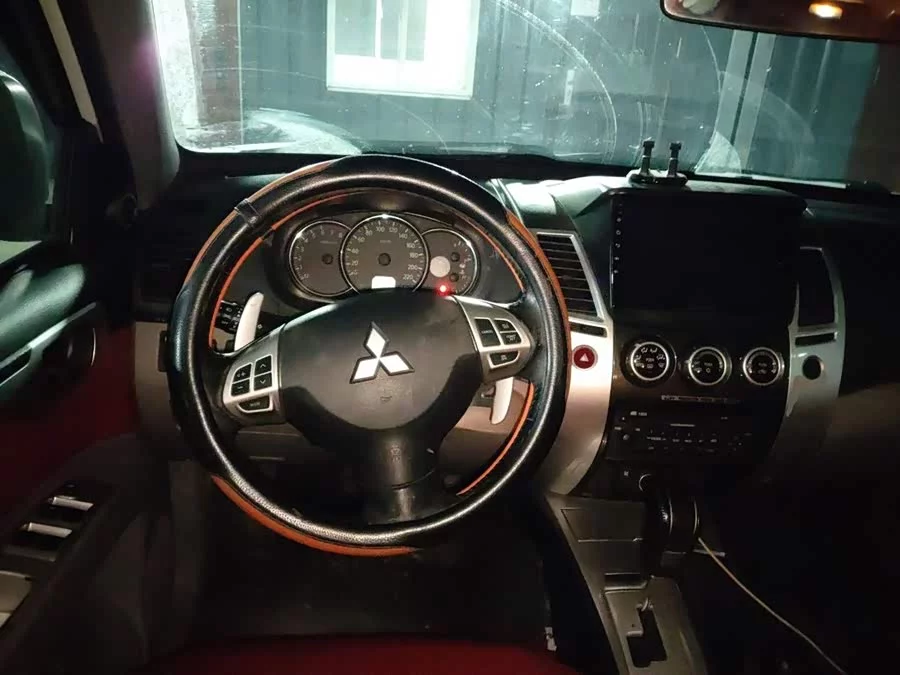 Mitsubishi Pajero Sport