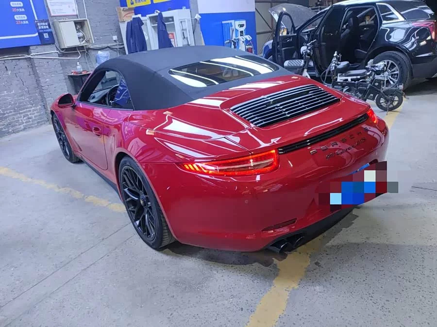 Porsche 911