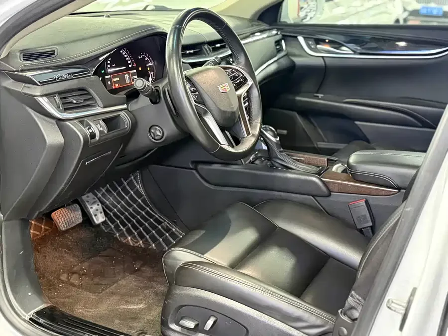 Cadillac XTS