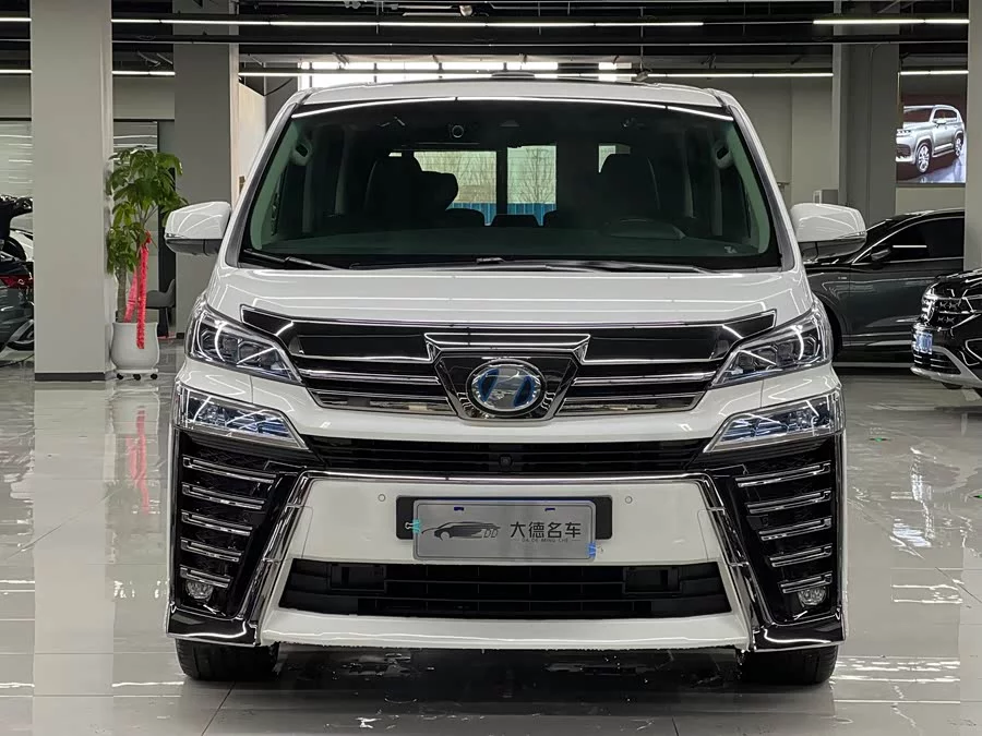 Toyota Crown Vellfire